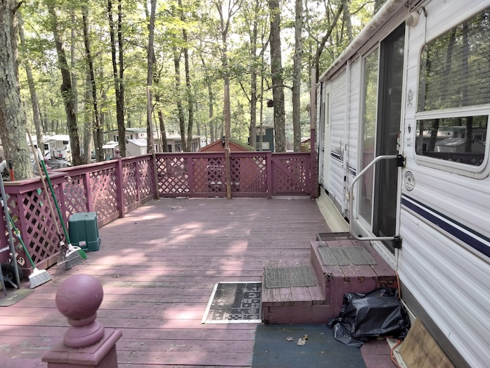 1431deckftr.jpg